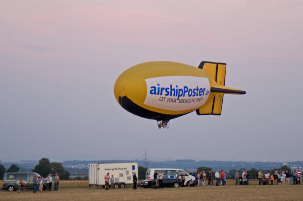 2007-2058-Luftschiffparade-Airship-Poster-Luftschiff